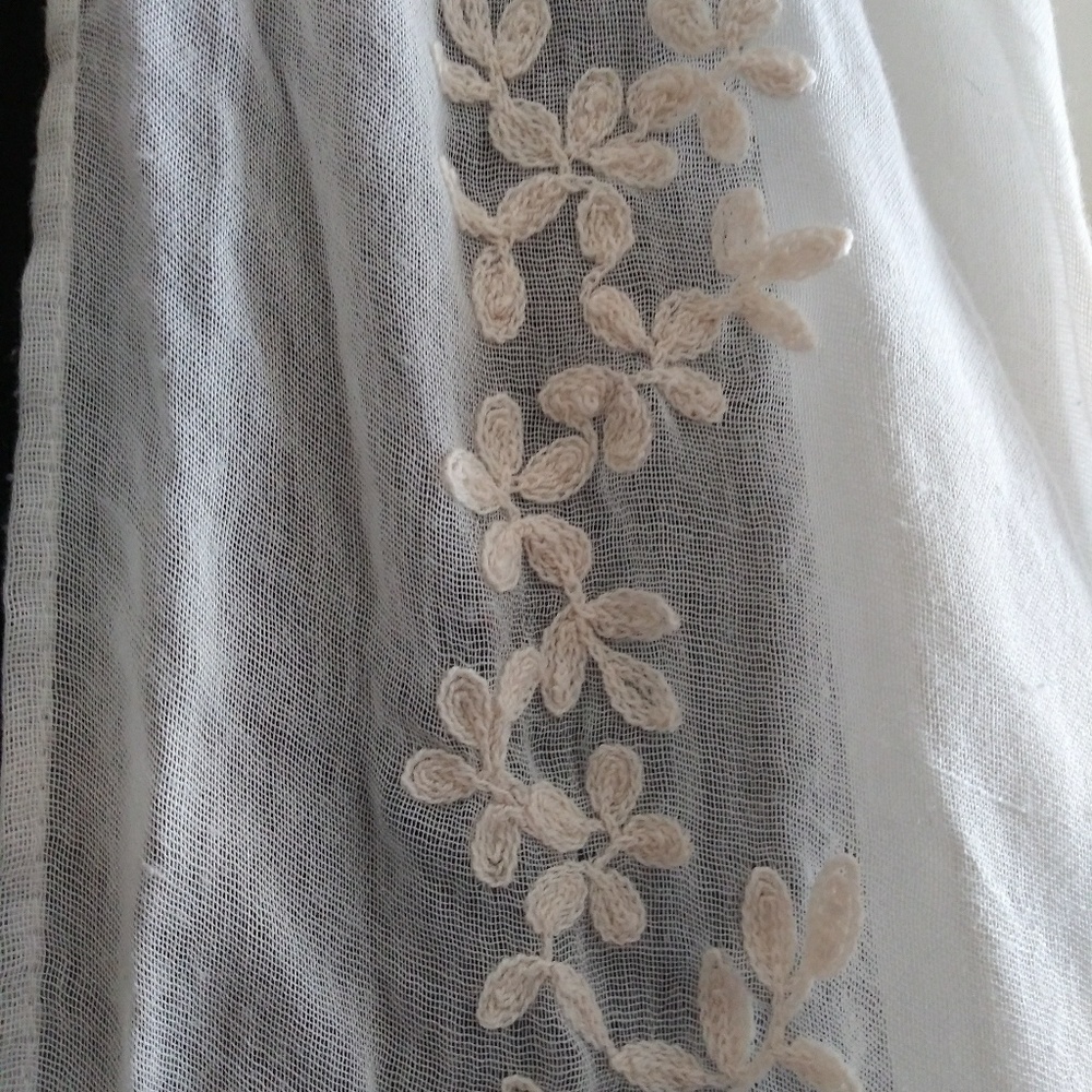 Tunic - Picture 5 of 5
